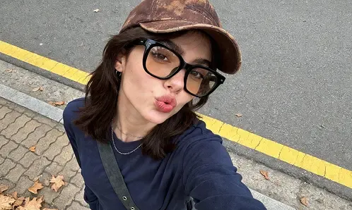 KI-Foto-Hintergrund online kostenlos erweitern